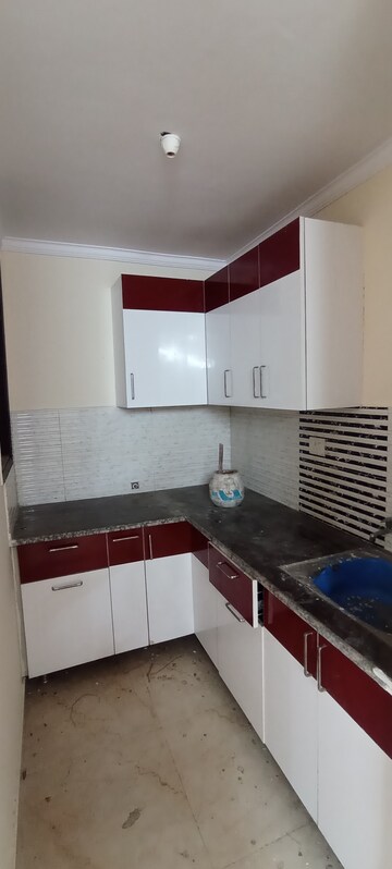 Furnished Amenities in 2 BHK Builder Floor at Sector 37 – for Sale
