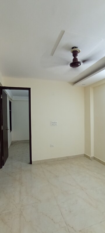 Furnished Amenities in 2 BHK Builder Floor at Sector 37 – for Sale