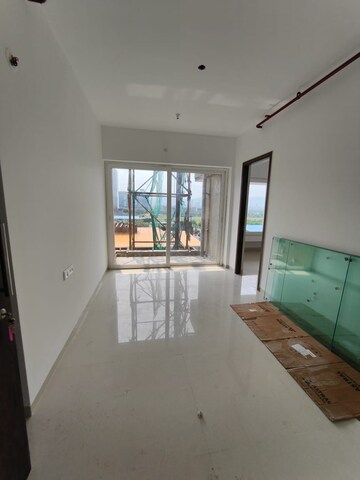 Room in 1 BHK Apartment at Parth Lakefront, Airoli Sector 20 – for Rent