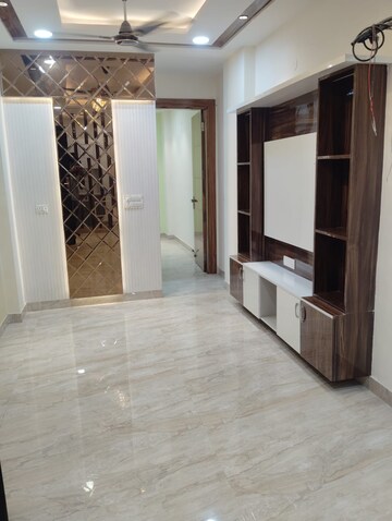 Room in 2 BHK Builder Floor at Vasundhara Sector 1 – for Sale