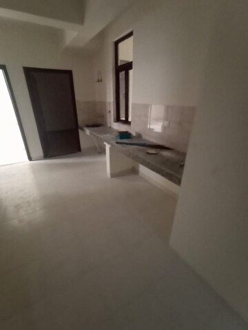 Room in 3 BHK Apartment at Amolik Heights, Sector 88 – for Sale