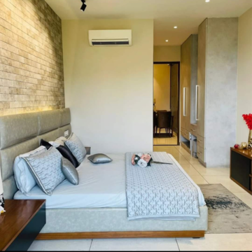 Bedroom in 3.5 BHK Apartment at Allwin El Spazia, Nagla Road – for Sale