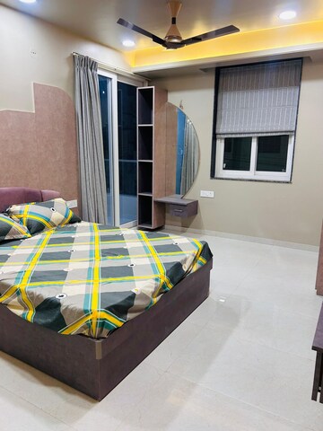 Room in 4 BHK Apartment at Nirman Nagar – for Sale