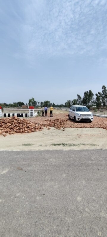  Plot – Exterior View View at Sultanpur Road - for Sale
