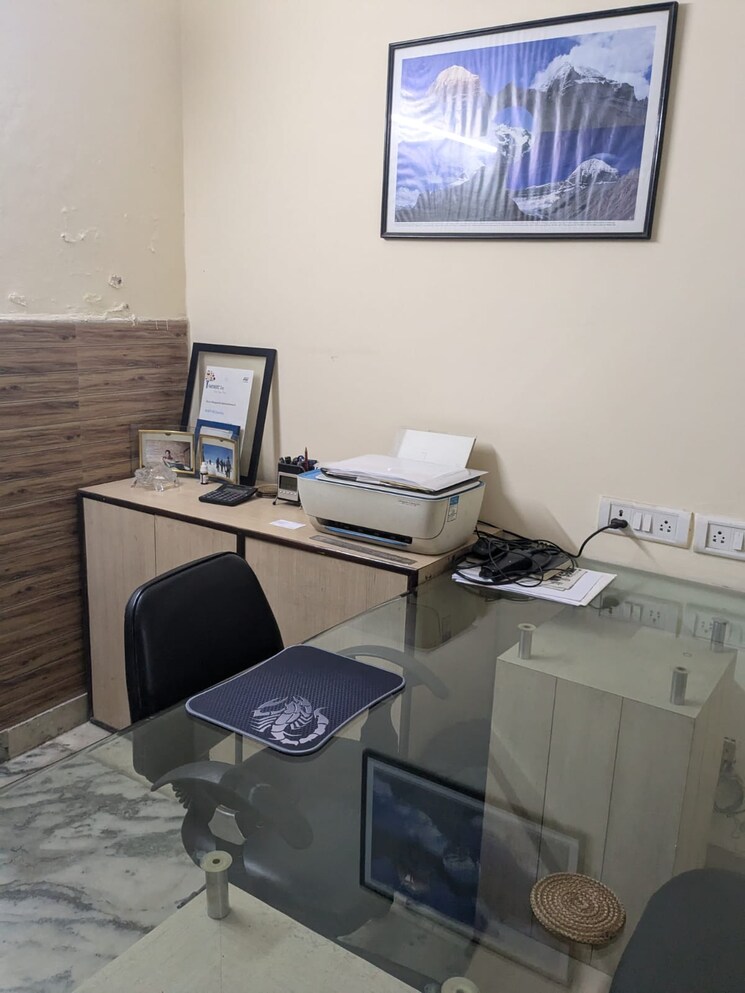 Master Bedroom, chittaranjan park 1 RK 125 Sq.Yd. Builder Floor In Chittaranjan Park Delhi 7466980