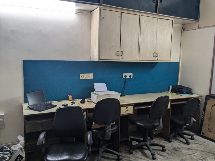 Master Bedroom, chittaranjan park 1 RK 125 Sq.Yd. Builder Floor In Chittaranjan Park Delhi 7466980