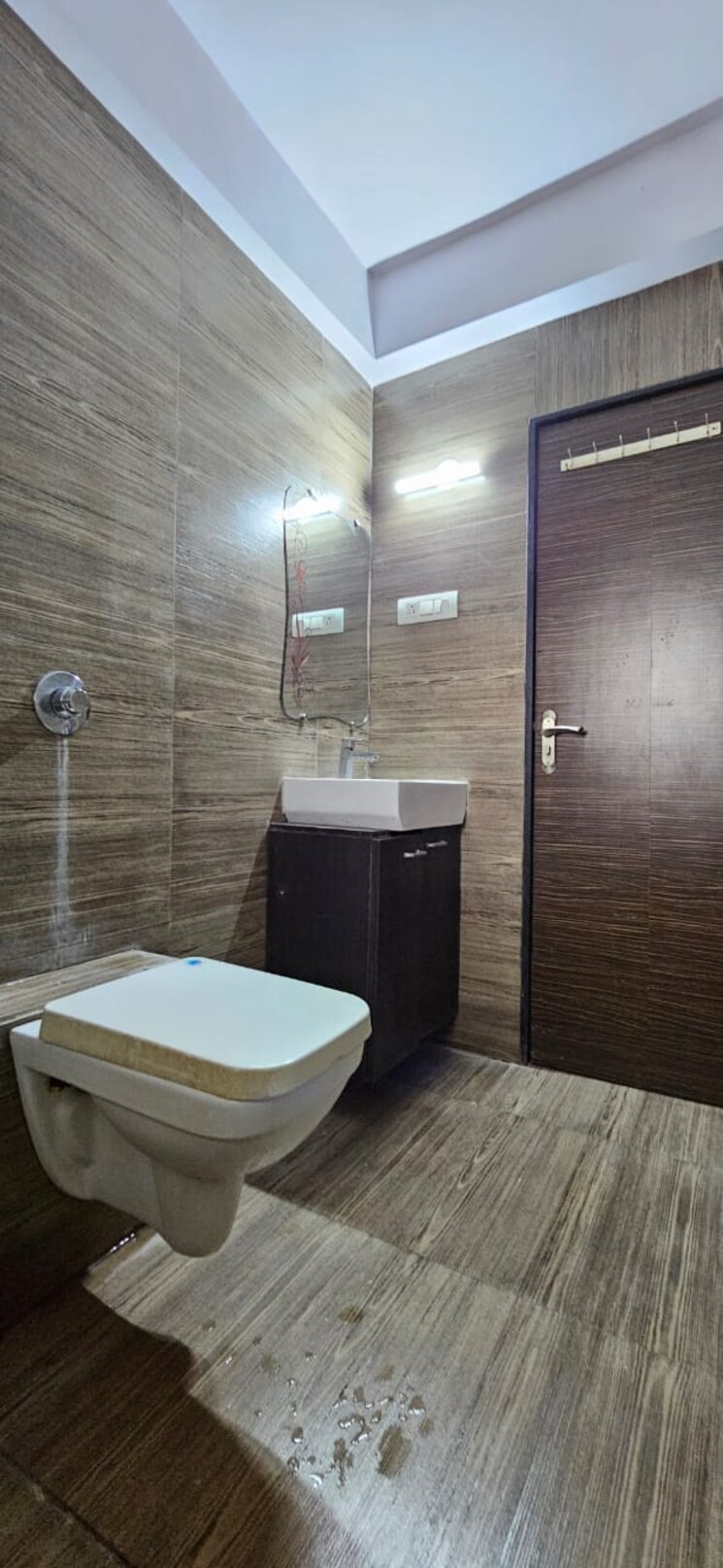 Bathroom, pride-presidency-luxuria 3 Bedroom 800 Sq.Ft. Apartment In Ghodbunder Road Thane 7467223