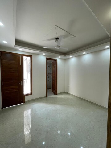 Room in 3.5 BHK Builder Floor at Saket – for Sale