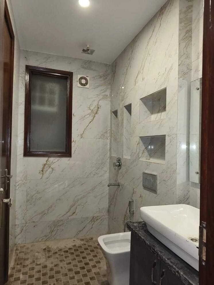 Bathroom, saket 3 Bedroom 1800 Sq.Ft. Builder Floor In Saket Delhi 7467285