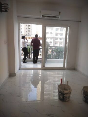 Furnished Amenities in 3 BHK Apartment at Gaur Atulyam, Omicron I Greater Noida – for Sale