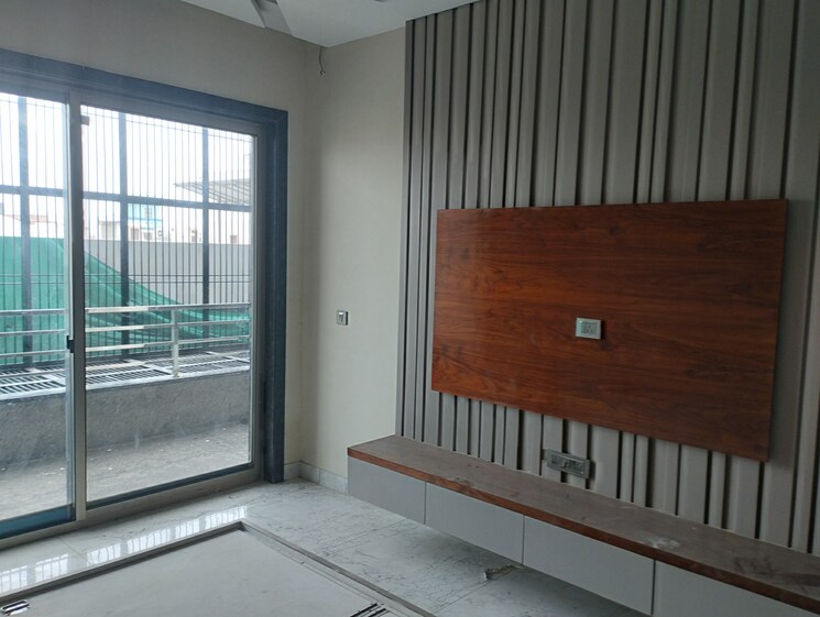 Room, sector 12 4 Bedroom 385 Sq.Yd. Builder Floor In Sector 12 Sonipat 7467548