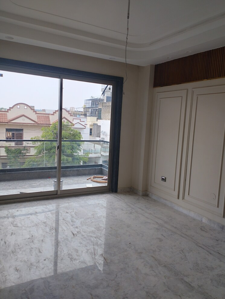 Room, sector 12 4 Bedroom 385 Sq.Yd. Builder Floor In Sector 12 Sonipat 7467548