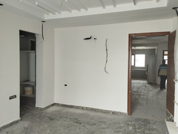 Room in 4 BHK Builder Floor at Sector 12 – for Sale