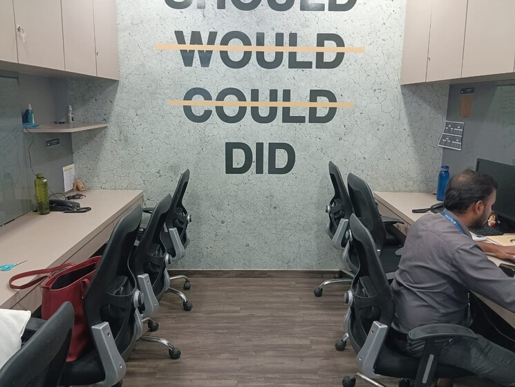  Parking, chandak-chambers Commercial Office Space 2000 Sq.Ft. In Andheri East Mumbai 7467571