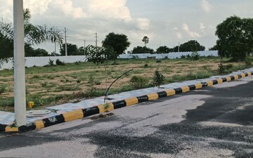 Plot For Sale in New Mallepally