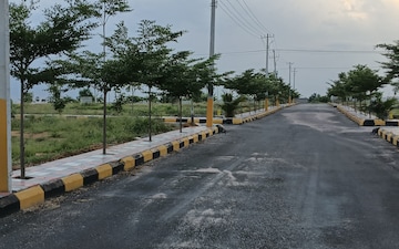 Plot For Sale in Munganoor