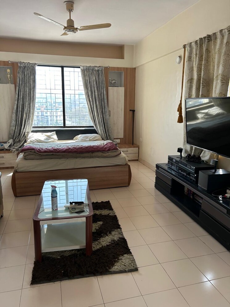 Master Bedroom, oxford-village-condominium 4 Bedroom 3000 Sq.Ft. Apartment In Wanowrie Pune 7467937