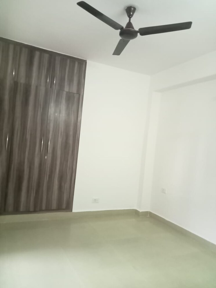 Room, supertech-cape-town 2 Bedroom 930 Sq.Ft. Apartment In Sector 74 Noida 7468035