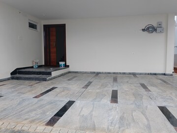 Room in 5 BHK Villa at Tellapur – for Sale