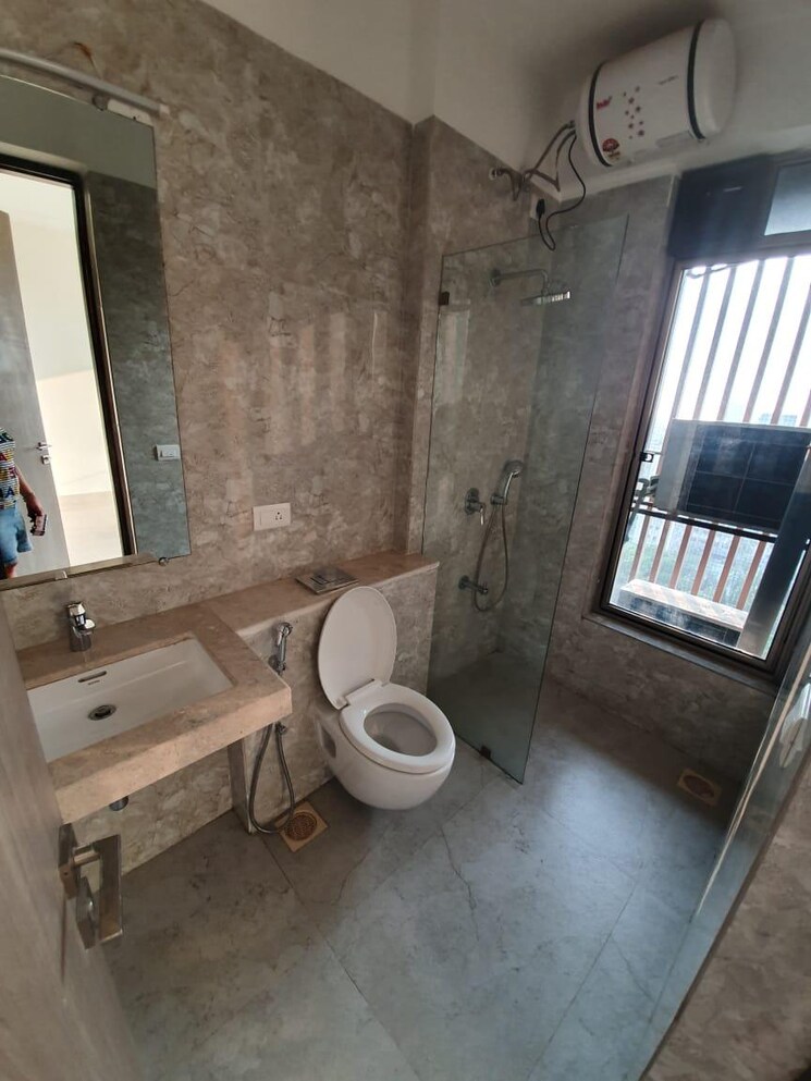 Bathroom, the-wadhwa-amar-jiwan 3 Bedroom 1133 Sq.Ft. Apartment In Bandra West Mumbai 7468650