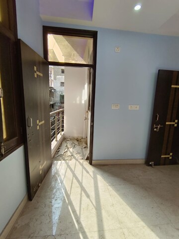 Room in 2 BHK Builder Floor at Jai Laxmi Apartments, Sector 73 – for Sale