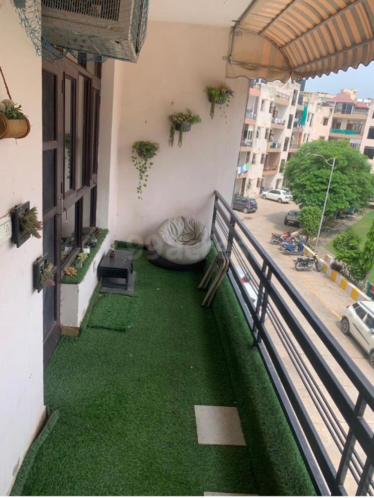 Balcony, kharar mohali road 3 Bedroom 1370 Sq.Ft. Apartment In Kharar Mohali Road Kharar 7468910