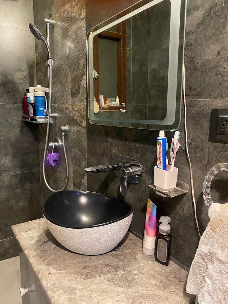 Attached Bathroom, kharar mohali road 3 Bedroom 1370 Sq.Ft. Apartment In Kharar Mohali Road Kharar 7468910