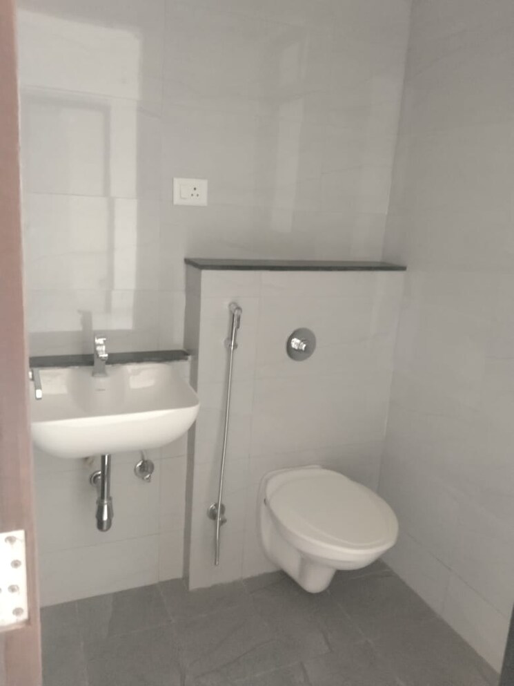 Bathroom, vtp-hilife 3 Bedroom 1068 Sq.Ft. Apartment In Wakad Pune 7469147