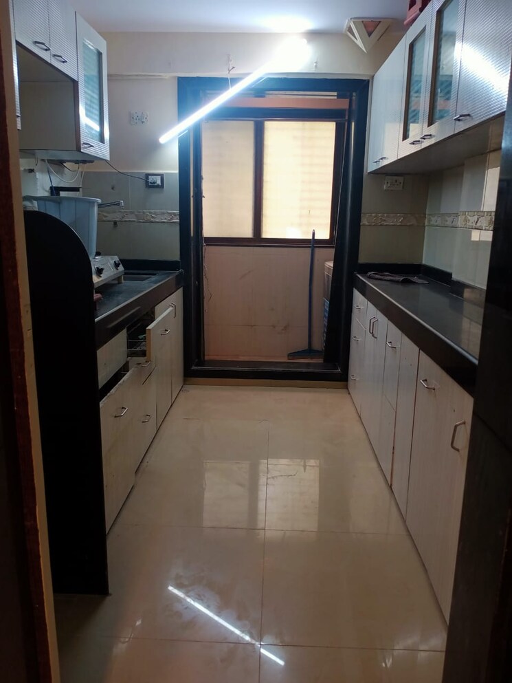 Kitchen, evershine-crown 4 Bedroom 2500 Sq.Ft. Apartment In Kandivali East Mumbai 7469152