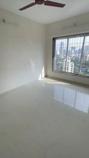 Room in 3 BHK Apartment at Ashwamedh Ashwa Platinum, Mulund West – for Sale