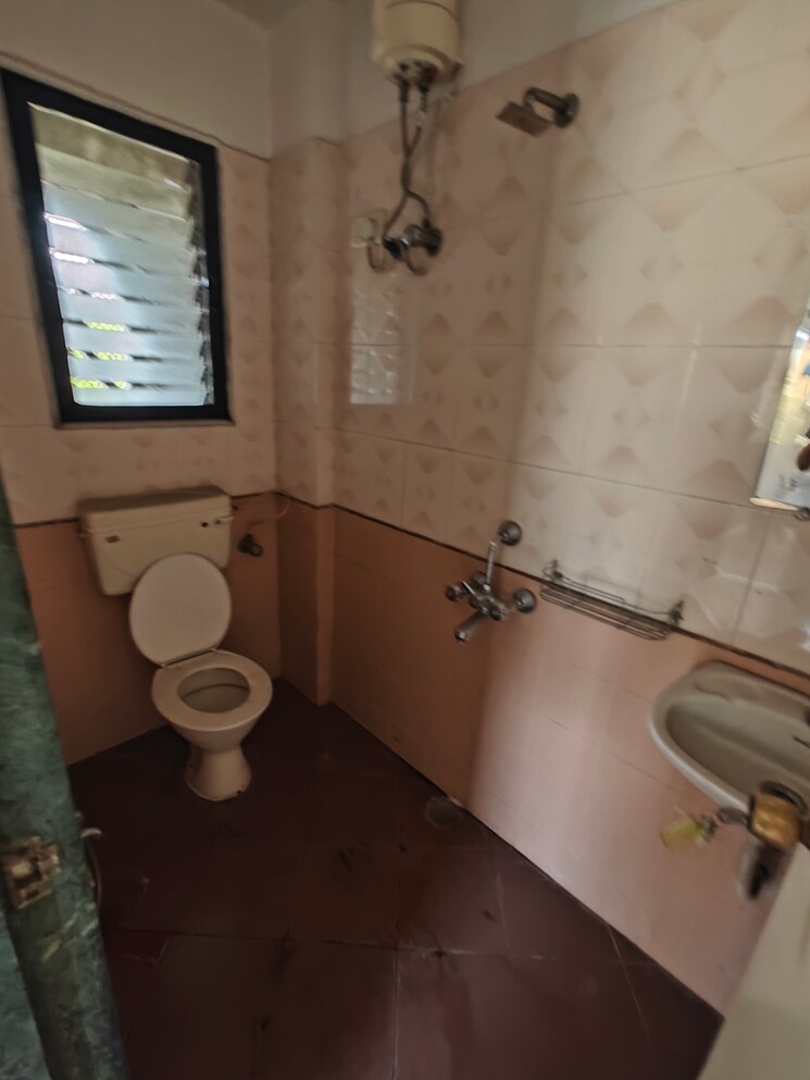 Bathroom, neelsidhi-paradise 3 Bedroom 1450 Sq.Ft. Apartment In Nerul Navi Mumbai 7469434