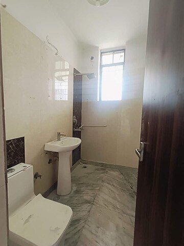 3 BHK Builder Floor For Sale in Sainik Colony