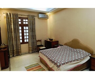 Bedroom in 5 BHK Independent House at Banjara Hills – for Sale