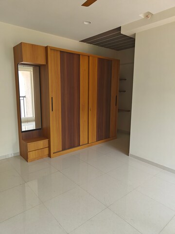 Room in 3 BHK Apartment at L&T Seawoods Residences Phase 2, Seawoods – for Sale