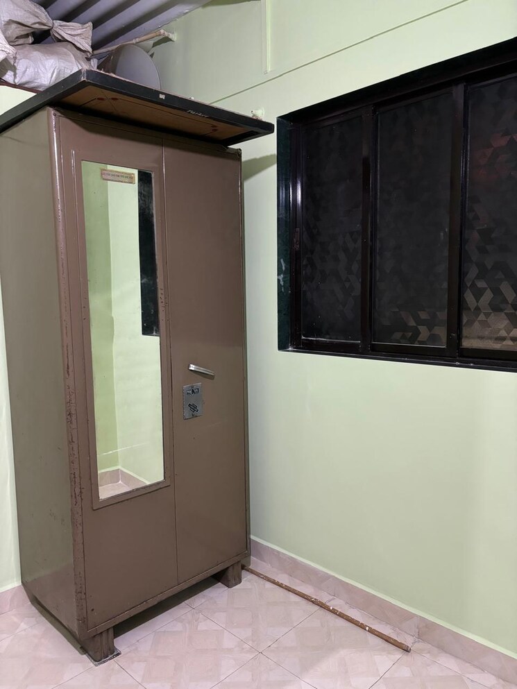 Room, sinhgarjana-chs 1 RK 500 Sq.Ft. Independent House In Savarkar Nagar Thane 7469620