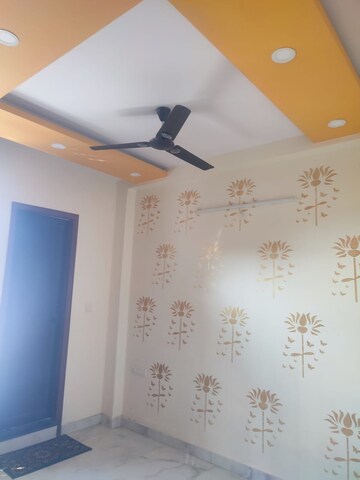 Room in 2 BHK Villa at Roza Jalalpur – for Sale