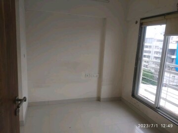 Room in 1 BHK Apartment at Amardeep Mahal, Vile Parle East – for Rent