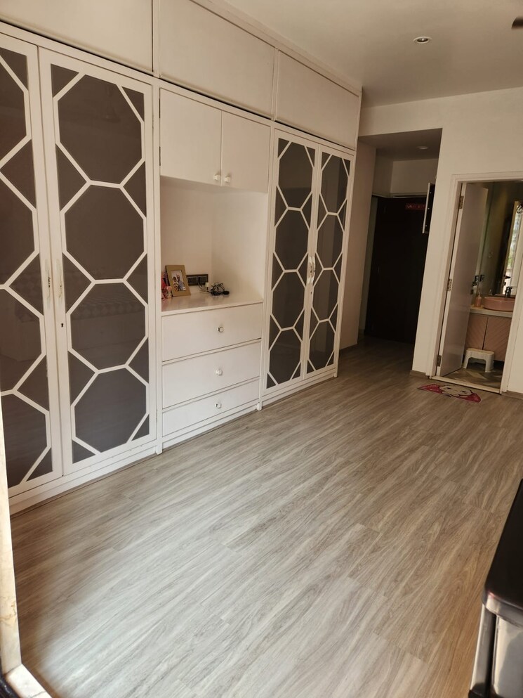 Balcony, satchit-anand 4 Bedroom 3800 Sq.Ft. Apartment In Khar West Mumbai 7470038