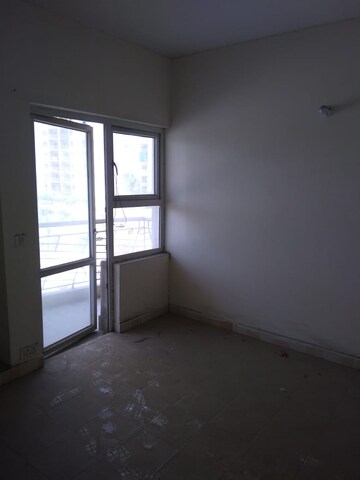 Room in 2 BHK Apartment at BPTP Princess Park, Sector 86 – for Sale
