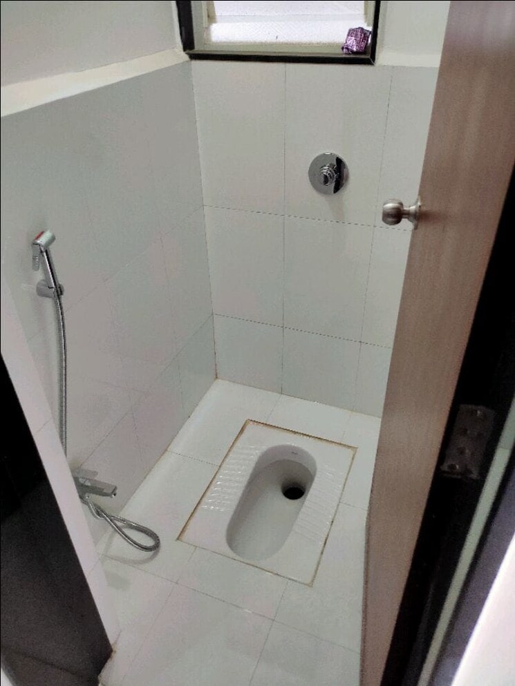 Bathroom, shraddha-twin-tower 1 Bedroom 418 Sq.Ft. Apartment In Wakad Pune 7470079