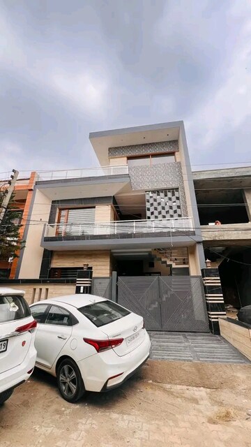4 BHK Independent House For Sale in Sector 125