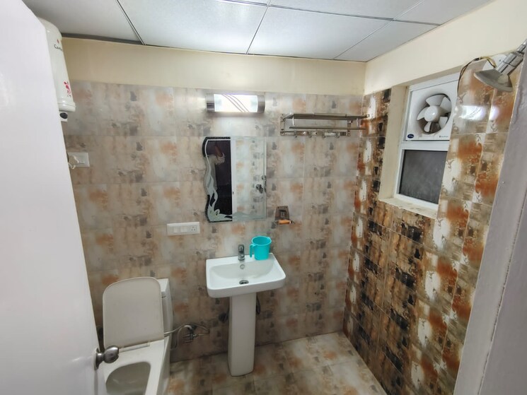 Bathroom, amrapali-o2-valley 3 Bedroom 1185 Sq.Ft. Apartment In Tech Zone 4 Greater Noida Greater Noida 7470238