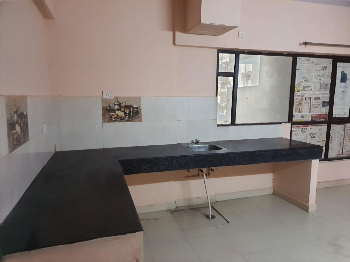 2 BHK Apartment For Rent in OP Floridaa Sector 82 Faridabad  7470341