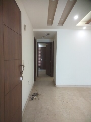 Building Lobby in 3 BHK Builder Floor at East Patel Nagar – for Sale