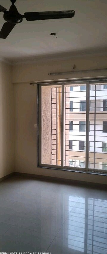 Room in 1 BHK Apartment at Mahavir Kalpavruksha, Ghodbunder Road – for Sale