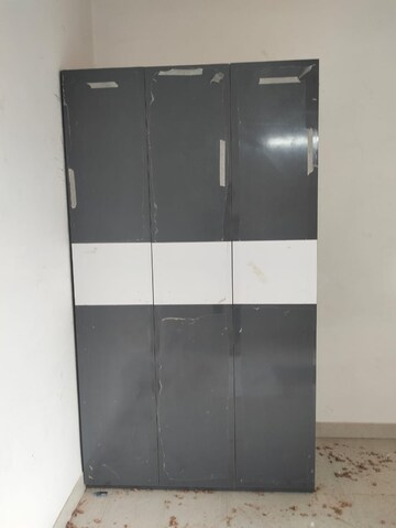 Furnished Amenities in 1 BHK Apartment at Signature Global Synera, Sector 81 – for Sale
