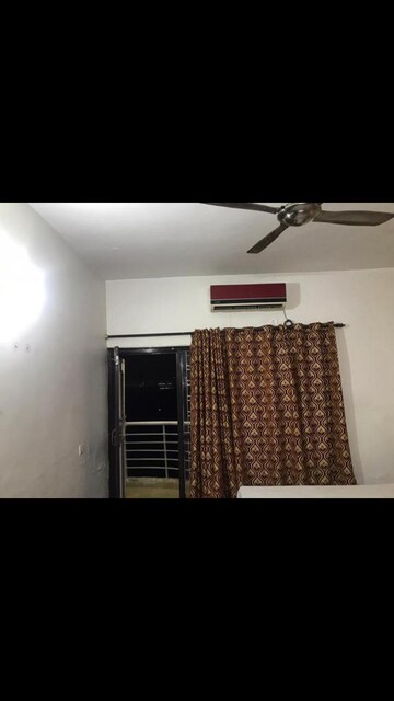 Bedroom in 3 BHK Apartment at Parsvnath Edens, Alpha Ii Greater Noida – for Sale