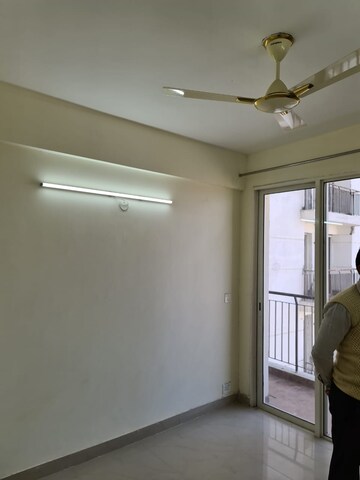 Room in 3 BHK Apartment at Jaypee Greens Aman, Sector 151 – for Sale