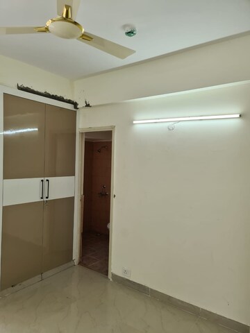 Room in 3 BHK Apartment at Jaypee Greens Aman, Sector 151 – for Sale