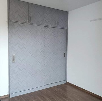 Room in 2 BHK Apartment at Signature Global Synera, Sector 81 – for Sale
